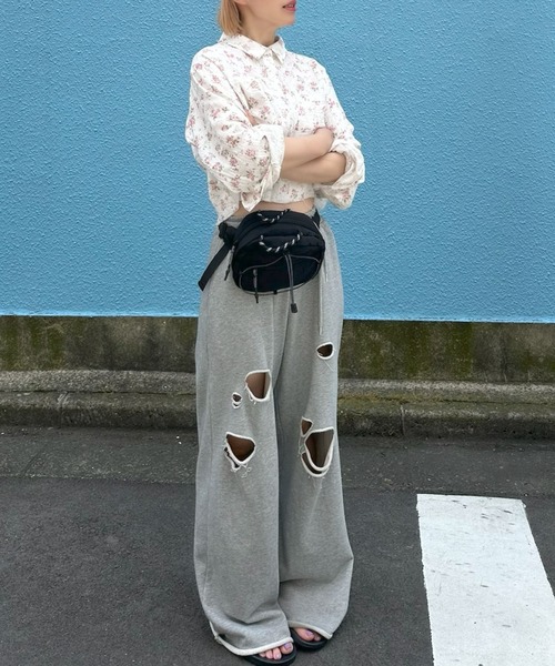 Alley Tokyo（アリートーキョー）の「ガーゼ花柄シャツ（シャツ/ブラウス・レディース・オフホワイト/ピンク・FREE）」の16枚目の写真