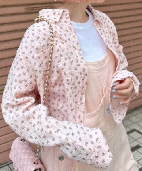 Alley Tokyo（アリートーキョー）の「ガーゼ花柄シャツ（シャツ/ブラウス・レディース・オフホワイト/ピンク・FREE）」の11枚目の写真