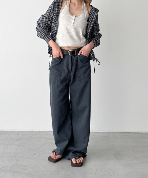 CANAL JEAN(キャナルジーン)の「El mar ライトオンスウォッシングベイカーパンツ(その他パンツ・レディース・ブラウン/カーキ/チャコールグレー・SMALL/MEDIUM)」の2枚目の写真