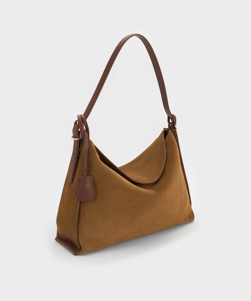 CHARLES & KEITH（チャールズ & キース）の「ラージ レザー＆スエードトップフラップ ホーボーバッグ（ショルダーバッグ・レディース・ブラウン・L）」の2枚目の写真