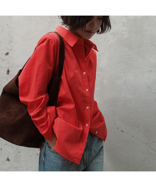 MEMUA(メムア)の「メムアソリッドハイラインシャツ(レッド)(シャツ/ブラウス・レディース・ブルー/ホワイト/レッド/ネイビー/スカイブルー・FREE)」の5枚目の写真