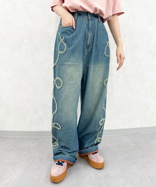 DOUBLE NAME(ダブルネーム)の「うねうねフリンジ ウエスト調節デニムワイドパンツ(デニムパンツ・レディース・インディゴブルー/ネイビー・FREE)」の14枚目の写真
