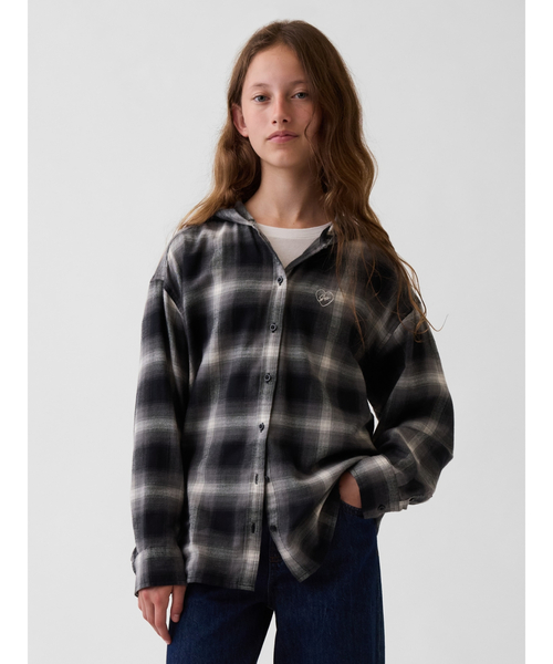 GAP(ギャップ)の「オーバーサイズ フード付き フランネルシャツ (キッズ)(シャツ/ブラウス・キッズ・ブルー系その他/グレー・140cm/150cm/160cm/110cm/120cm/130cm)」の2枚目の写真