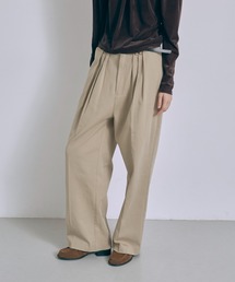 Wide Tuck Pants