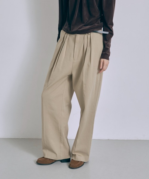 EN NEUME(エンノイム)の「Wide Tuck Pants(その他パンツ・レディース・サックスブルー/ベージュ/パープル・0/1)」の2枚目の写真