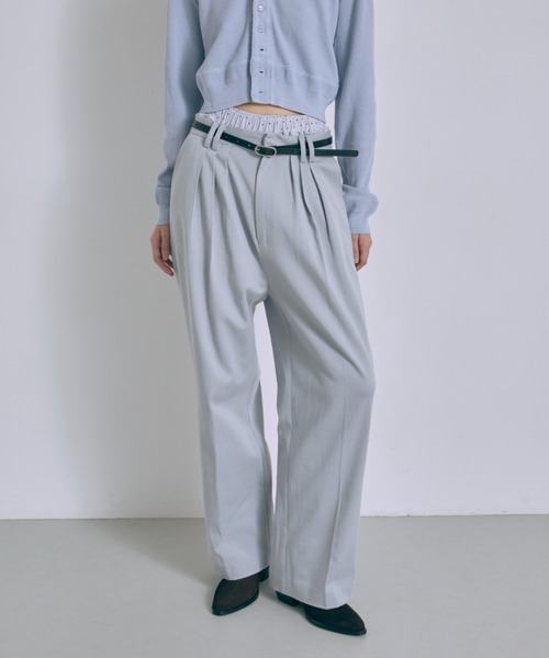 EN NEUME(エンノイム)の「Wide Tuck Pants(その他パンツ・レディース・サックスブルー/ベージュ/パープル・0/1)」の3枚目の写真