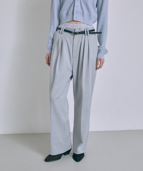 EN NEUME(エンノイム)の「Wide Tuck Pants(その他パンツ・レディース・サックスブルー/ベージュ/パープル・0/1)」の17枚目の写真