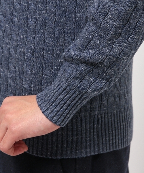 JOURNAL STANDARD（ジャーナルスタンダード）の「スラブコットン ケーブルクルーネックニット#（ニット/セーター・メンズ・グレー/ネイビー/アイボリー/カーキ・MEDIUM/LARGE）」の8枚目の写真