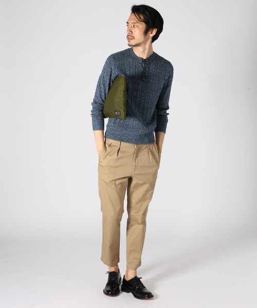 JOURNAL STANDARD（ジャーナルスタンダード）の「スラブコットン ケーブルクルーネックニット#（ニット/セーター・メンズ・グレー/ネイビー/アイボリー/カーキ・MEDIUM/LARGE）」の11枚目の写真