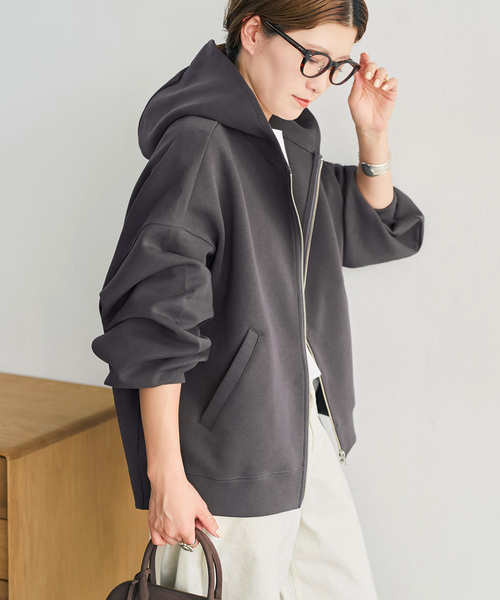 Spick & Span（スピックアンドスパン）の「《一部店舗+WEB限定 / 》コクーンシルエットパーカー（パーカー・レディース・グレー/チャコールグレー・FREE）」の12枚目の写真