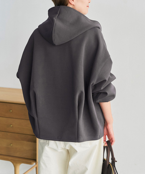 Spick & Span（スピックアンドスパン）の「《一部店舗+WEB限定 / 》コクーンシルエットパーカー（パーカー・レディース・グレー/チャコールグレー・FREE）」の14枚目の写真