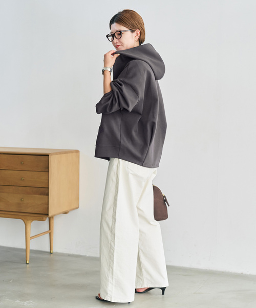 Spick & Span（スピックアンドスパン）の「《一部店舗+WEB限定 / 》コクーンシルエットパーカー（パーカー・レディース・グレー/チャコールグレー・FREE）」の15枚目の写真