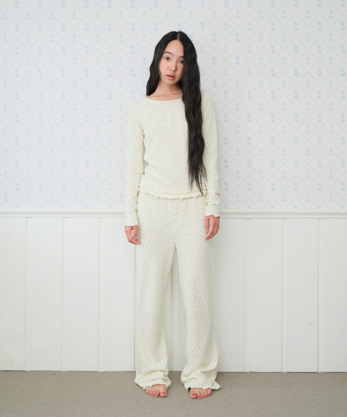 AMESWORLDWIDE（アメスワールドワイド）の「CLASSIC FLOWER BOOT CUT PANTS CREAM（その他パンツ・レディース・その他・MEDIUM/SMALL）」の3枚目の写真