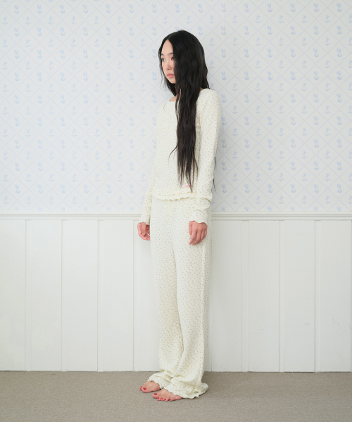 AMESWORLDWIDE（アメスワールドワイド）の「CLASSIC FLOWER BOOT CUT PANTS CREAM（その他パンツ・レディース・その他・MEDIUM/SMALL）」の4枚目の写真