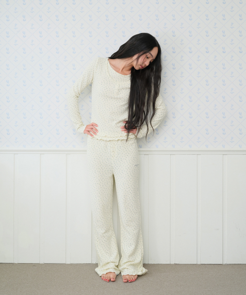 AMESWORLDWIDE（アメスワールドワイド）の「CLASSIC FLOWER BOOT CUT PANTS CREAM（その他パンツ・レディース・その他・MEDIUM/SMALL）」の5枚目の写真