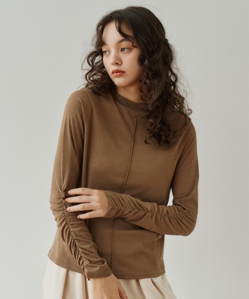 OLUN(オルン)の「mock neck sheer top/モックネックシアートップス(Tシャツ/カットソー・レディース・テラコッタ/アイボリー/ダークブラウン/グリーン/モカ・FREE)」の22枚目の写真