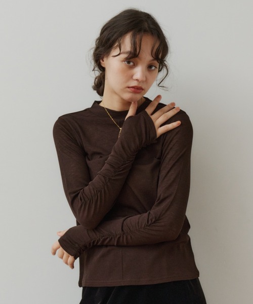 OLUN(オルン)の「mock neck sheer top/モックネックシアートップス(Tシャツ/カットソー・レディース・テラコッタ/アイボリー/ダークブラウン/グリーン/モカ・FREE)」の11枚目の写真