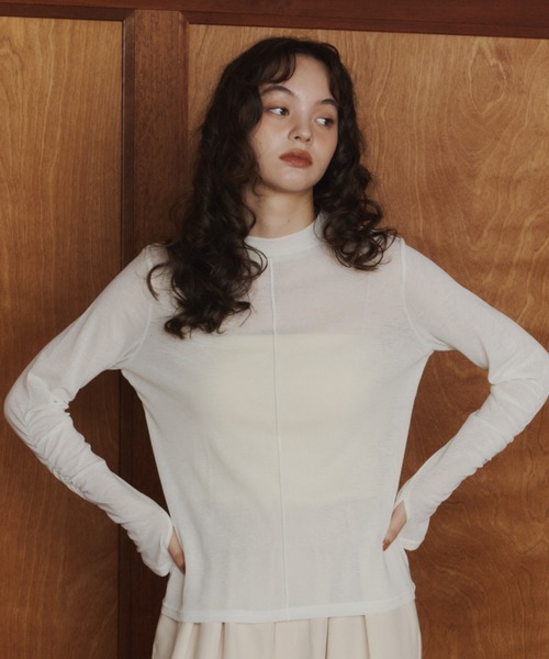 OLUN(オルン)の「mock neck sheer top/モックネックシアートップス(Tシャツ/カットソー・レディース・テラコッタ/アイボリー/ダークブラウン/グリーン/モカ・FREE)」の17枚目の写真