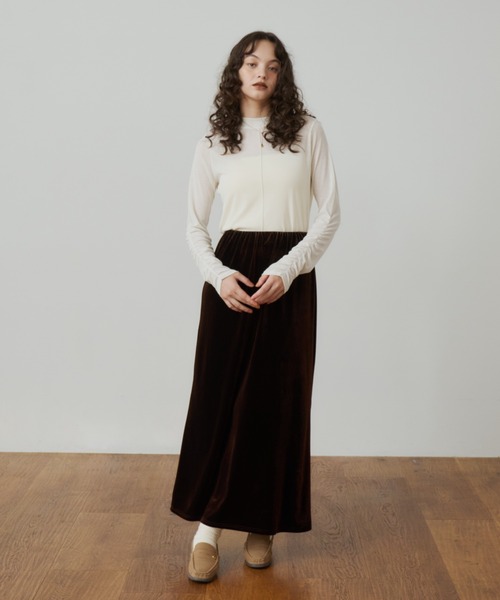 OLUN(オルン)の「mock neck sheer top/モックネックシアートップス(Tシャツ/カットソー・レディース・テラコッタ/アイボリー/ダークブラウン/グリーン/モカ・FREE)」の19枚目の写真