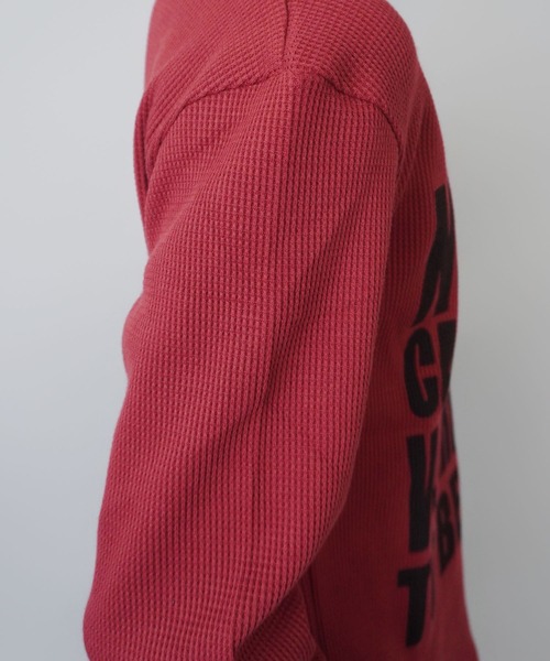 SPINNS(スピンズ)の「短丈ワッフルヘンリーネック長袖Tシャツ/サーマル/メッセージロゴ(Tシャツ/カットソー・メンズ・ワイン/カモフラージュ/アイボリー/ブラック系その他・ONESIZE)」の21枚目の写真