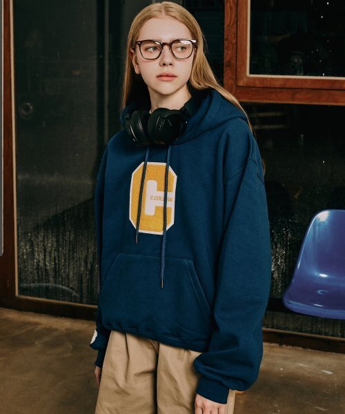 CONCEPTCOLLEGE（コンセプトカレッジ）の「ミックスCパッチヴィンテージネイビー フードパーカー [男女共用]（パーカー・レディース・その他・LARGE/MEDIUM）」の3枚目の写真