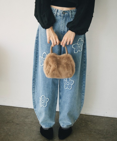 Crisp(クリスプ)の「2way square fur mini bag / 2wayスクエアファーミニバッグ(ハンドバッグ・レディース・アイボリー/ブラウン・FREE)」の3枚目の写真