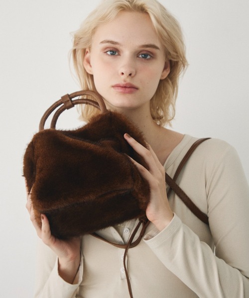 Crisp(クリスプ)の「2way square fur mini bag / 2wayスクエアファーミニバッグ(ハンドバッグ・レディース・アイボリー/ブラウン・FREE)」の13枚目の写真