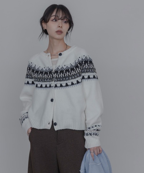 Eimee Law(エイミーロウ)の「ノルディック柄ニットカーデ(カーディガン/ボレロ・レディース・ブラウン/チャコールグレー/アイボリー・FREE)」の8枚目の写真