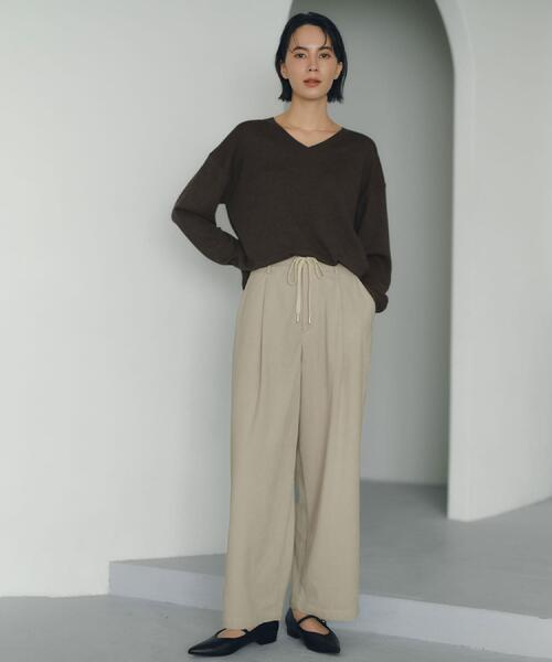 OPAQUE.CLIP(オペークドットクリップ)の「ストレッチコーデュロイ ワイドパンツ【洗濯機OK】(その他パンツ・レディース・オフホワイト/ブラウン系その他/ブルー系その他・42/38/40)」の5枚目の写真