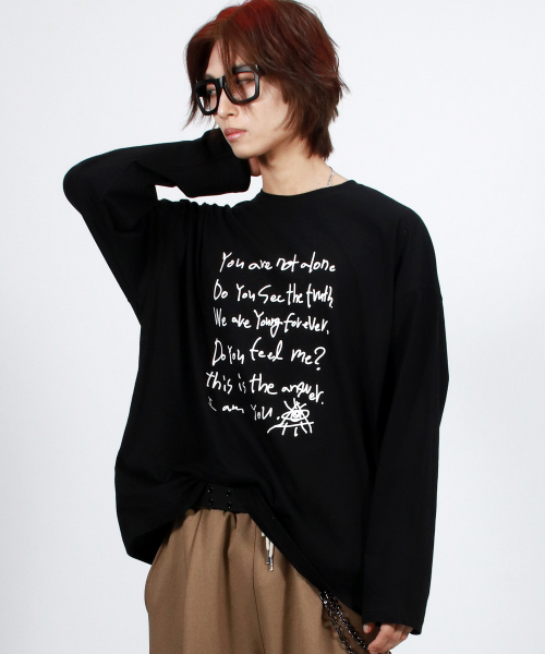 DEMARC(ドゥマーク)の「M テキストグラフィック オーバーサイズ ロングスリーブTシャツ - ブラック(Tシャツ/カットソー・メンズ・その他・LARGE/MEDIUM)」の8枚目の写真