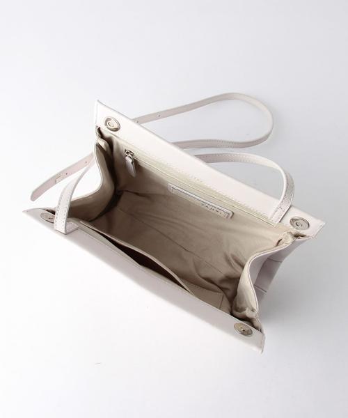 YAHKI（ヤーキ）の「YAHKIスクエアポシェット/YAHKI SQ PCT（ショルダーバッグ・レディース・ホワイト/ライトグレー・FREE）」の9枚目の写真