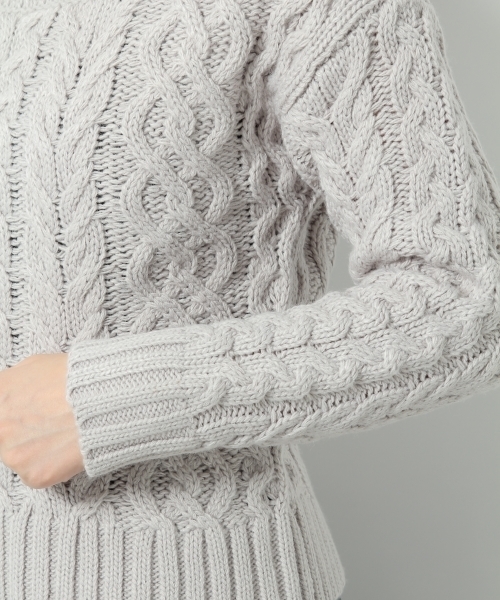 Andemiu(アンデミュウ)の「ケーブルオフショルKNITプルオーバー735431(ニット/セーター・レディース・アイボリー/ライトグレー/ピンク・FREE)」の11枚目の写真