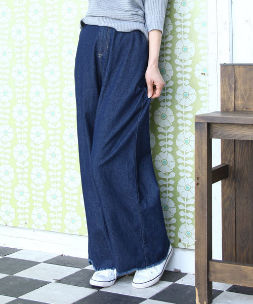 rps（アールピーエス）の「８０Ｚデニムワイドパンツ（デニムパンツ・レディース・ネイビー/ブルー・M）」の2枚目の写真