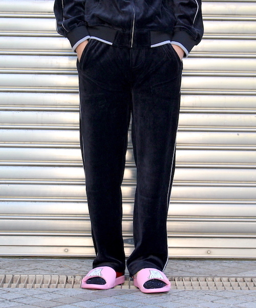 fridge（フリッジ）の「【SWEAT SEDO】スウェットセド ベロアトラックパンツ（その他パンツ・メンズ・ネイビー/ブラウン/グリーン/パープル/ブラック・LARGE/SMALL）」の2枚目の写真