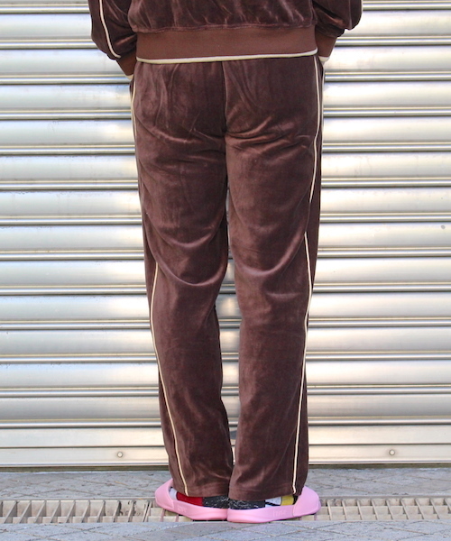 fridge（フリッジ）の「【SWEAT SEDO】スウェットセド ベロアトラックパンツ（その他パンツ・メンズ・ネイビー/ブラウン/グリーン/パープル/ブラック・LARGE/SMALL）」の7枚目の写真