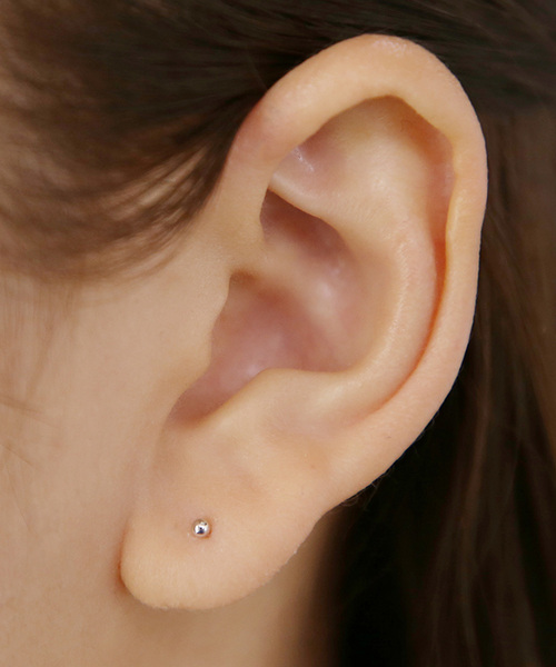 ESTELLE（エステール）の「K18 ホワイトゴールド ピアス （2mm） ESTELLE/エステール（ピアス（両耳用）・レディース・ホワイトゴールド・-）」の8枚目の写真