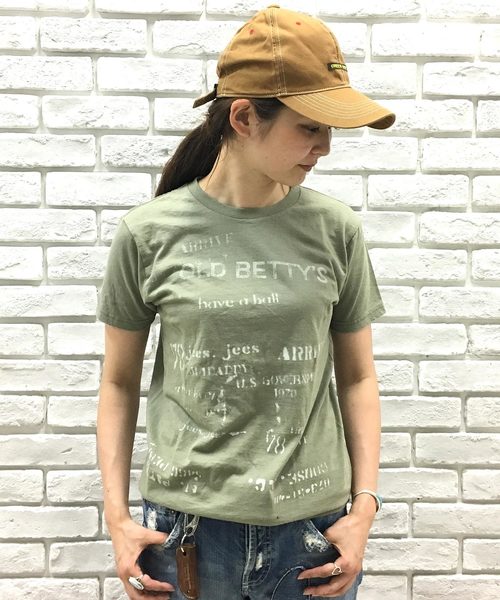 OLD BETTY'S（オールドベティーズ）の「Standard T-shirts/スタンダード Tシャツ（Tシャツ/カットソー・レディース・チャコールグレー/杢グレー/ブルー/ライトイエロー/ライトピンク・S）」の2枚目の写真