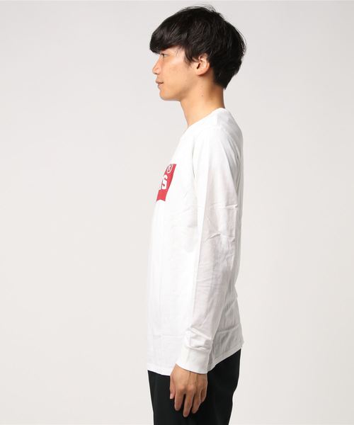 Right-on（ライトオン）の「【Levi's】スポーツハウスマーク長袖Tシャツ （Tシャツ/カットソー・メンズ・ホワイト・MEDIUM/LARGE/SMALL）」の2枚目の写真