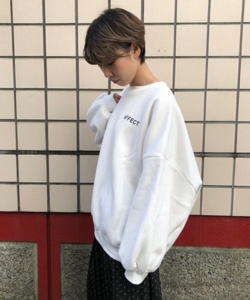 tiptop（ティップトップ）の「裏起毛バックフォトプリントBIGスウェットプルオーバー（スウェット・レディース・ブラック/ベージュ/オフホワイト・FREE）」の4枚目の写真