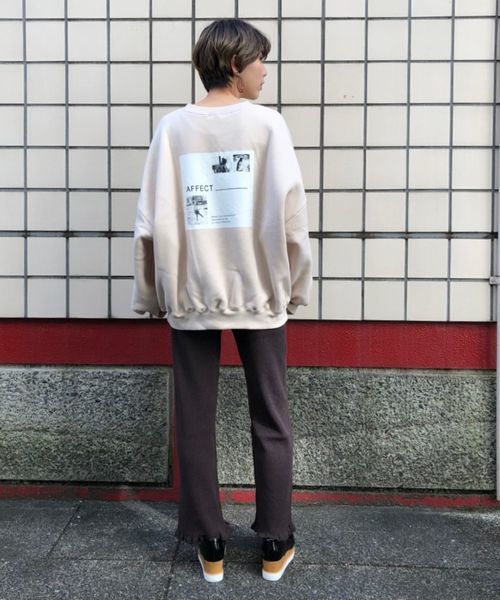 tiptop（ティップトップ）の「裏起毛バックフォトプリントBIGスウェットプルオーバー（スウェット・レディース・ブラック/ベージュ/オフホワイト・FREE）」の11枚目の写真