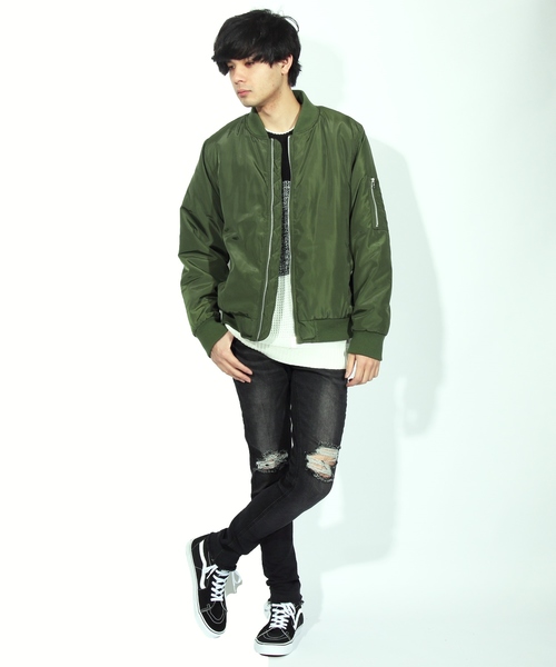 ８(eight)（エイト）の「MA-1 ミリタリージャケット 中綿 ブルゾン（MA-1・メンズ・ブラック/カーキ・MEDIUM/LARGE/X-LARGE）」の5枚目の写真