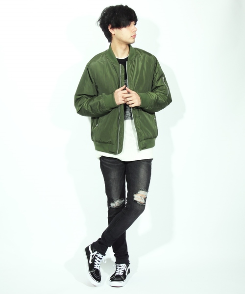 ８(eight)（エイト）の「MA-1 ミリタリージャケット 中綿 ブルゾン（MA-1・メンズ・ブラック/カーキ・MEDIUM/LARGE/X-LARGE）」の6枚目の写真