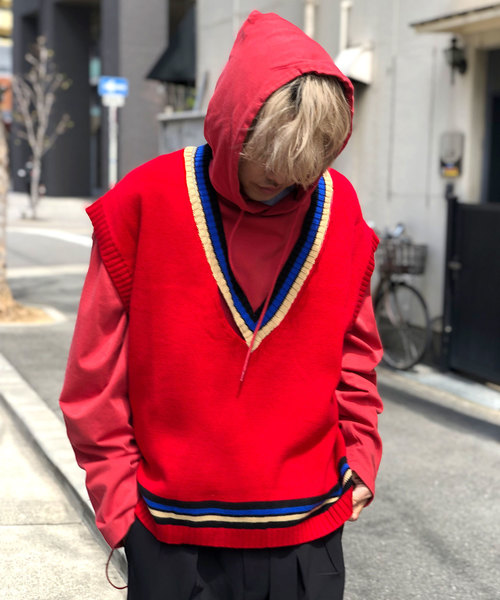 MASONPRINCE(メイソンプリンス)の「【MASONPRINCE】ビッグシルエット フード付きカットソー 裾アジャスター付き(パーカー・メンズ・ホワイト/ブラック/カーキ/レッド/ブルー・S/M/L)」の5枚目の写真