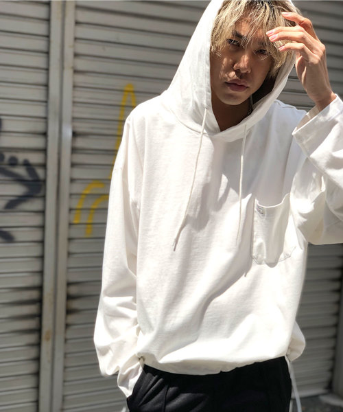 MASONPRINCE(メイソンプリンス)の「【MASONPRINCE】ビッグシルエット フード付きカットソー 裾アジャスター付き(パーカー・メンズ・ホワイト/ブラック/カーキ/レッド/ブルー・S/M/L)」の2枚目の写真