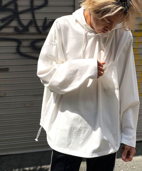 MASONPRINCE(メイソンプリンス)の「【MASONPRINCE】ビッグシルエット フード付きカットソー 裾アジャスター付き(パーカー・メンズ・ホワイト/ブラック/カーキ/レッド/ブルー・S/M/L)」の19枚目の写真