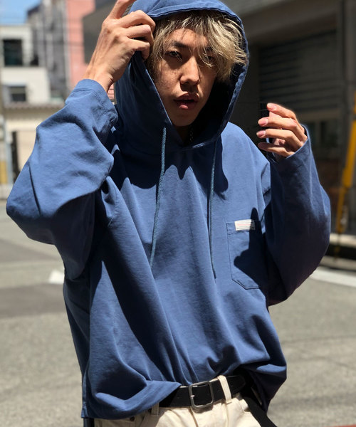 MASONPRINCE(メイソンプリンス)の「【MASONPRINCE】ビッグシルエット フード付きカットソー 裾アジャスター付き(パーカー・メンズ・ホワイト/ブラック/カーキ/レッド/ブルー・S/M/L)」の9枚目の写真