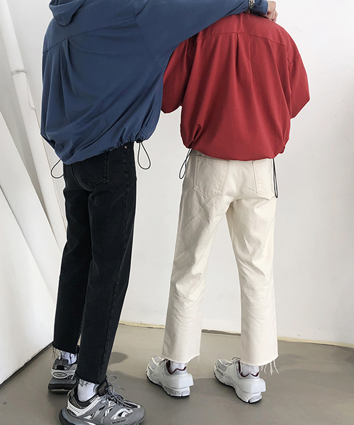 MASONPRINCE(メイソンプリンス)の「【MASONPRINCE】ビッグシルエット フード付きカットソー 裾アジャスター付き(パーカー・メンズ・ホワイト/ブラック/カーキ/レッド/ブルー・S/M/L)」の7枚目の写真