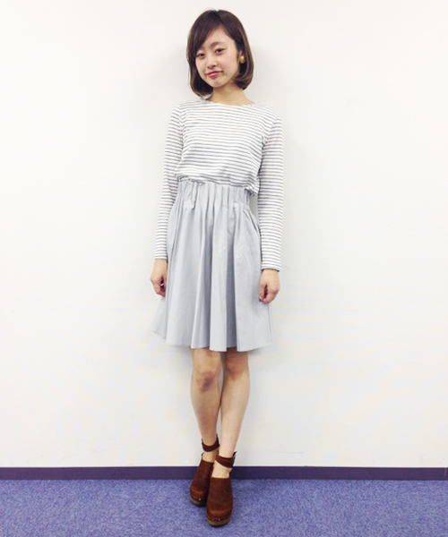 Kastane（カスタネ）の「【Kastane】Wタックステッチスカート（スカート・レディース・グレー/オフホワイト/ネイビー/レッド・FREE）」の3枚目の写真