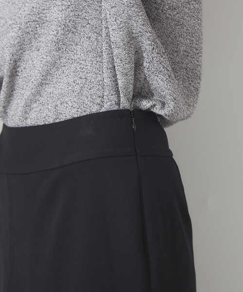 〇新品未使用〇　qualité ストレッチボックスプリーツパンツ 〇新品未使用〇 qualité ストレッチボックスプリーツパンツ