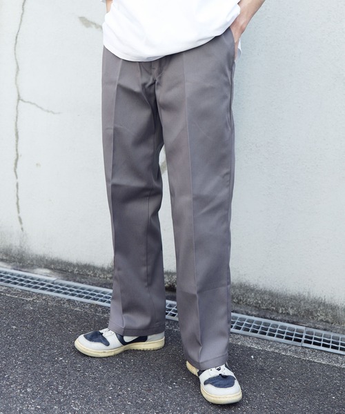 Dickies（ディッキーズ）の「Dickies / ディッキーズ THE ORIGINAL FIT 874 TCツイル センタープレス オリジナルフィット チノパン（チノパンツ・メンズ・ブラック/チャコール/ダークブラウン/カーキ/ダークネイビー/シルバー/モスグリーン/チャコールグレー/カモフラージュ/ホワイト/ネイビー/グリーン/グリーン系その他/ブルー系その他/ロイヤルブルー/マルーン/サンドベージュ・28/30/28/32/30/30/30/32/32/30/32/32/34/30/34/32/38/30/36/30）」の4枚目の写真